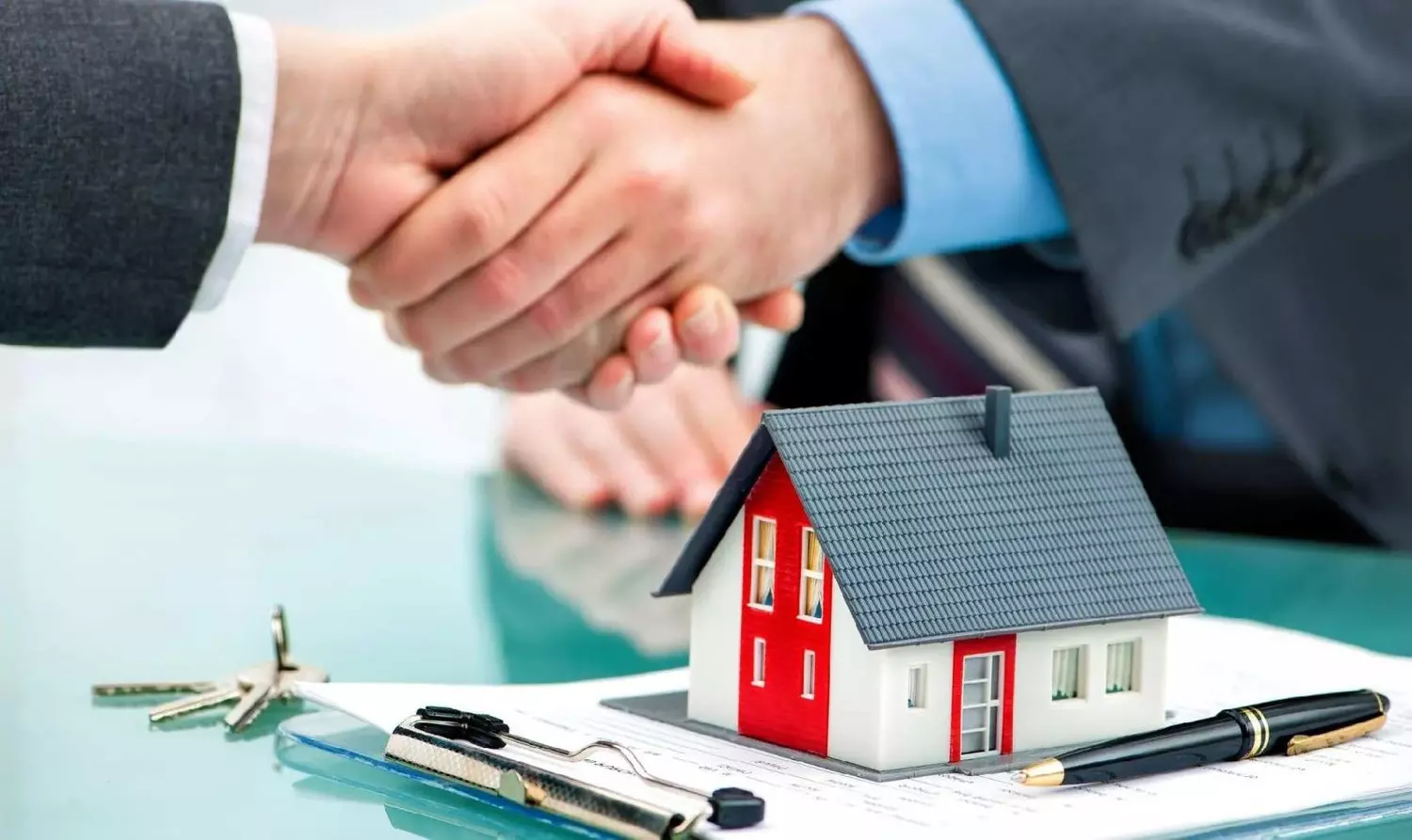 Bảng Tổng Hợp Nghĩa Vụ Thuế Phí Khi Sang Tên Nhà Đất