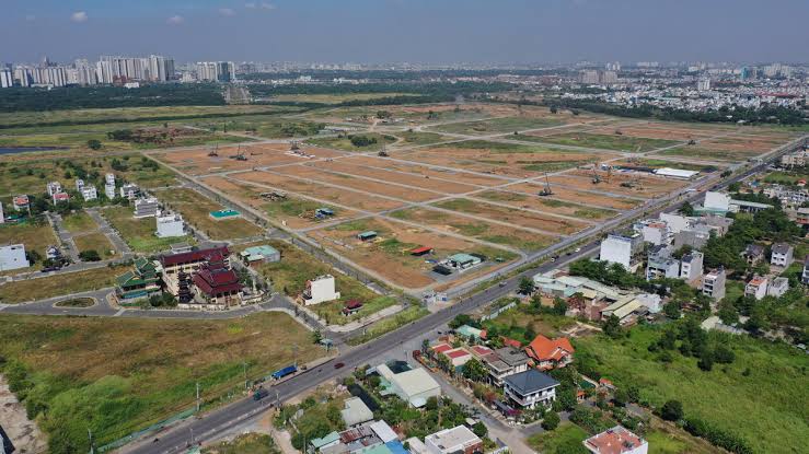 Phân Tích Cơ Hội Và Rủi Ro Khi Đầu Tư Đất Nền Vùng Ven